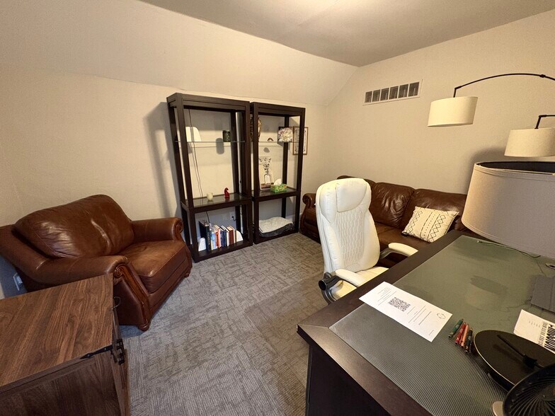 More Photos Of 143 W Saint Clair St, Romeo Medical For Sale