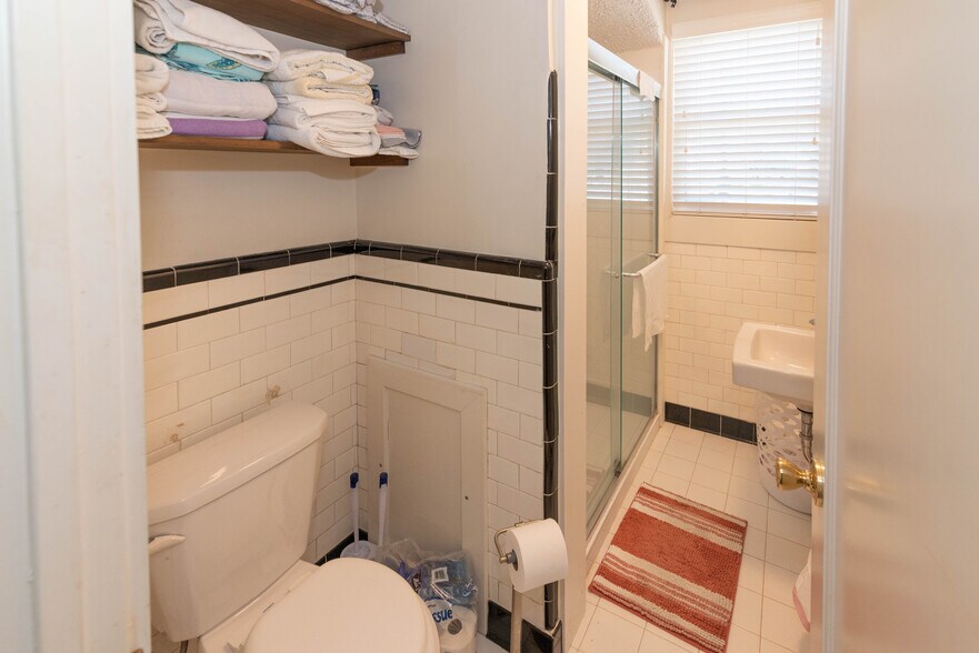 More Photos Of , Arbutus Multifamily For Sale