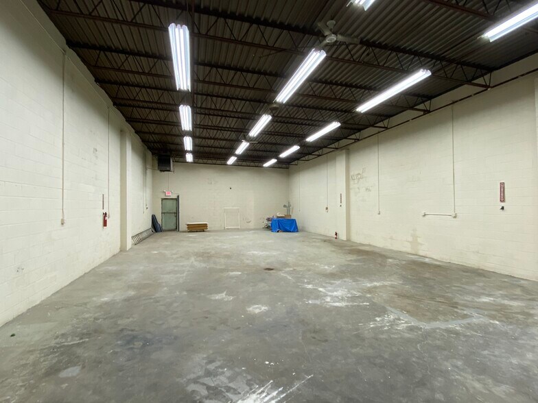 More Photos Of 816 E Elizabeth Ave, Linden Warehouse For Sale