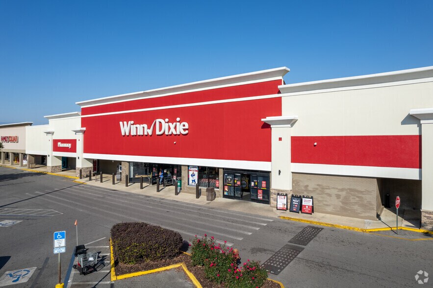 More Photos Of 312 E Nine Mile Rd, Pensacola Storefront For Lease