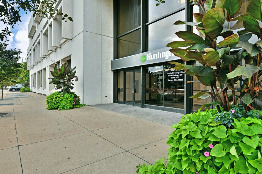 More Photos Of 108 Main Ave SW, Warren Office Residential For Lease
