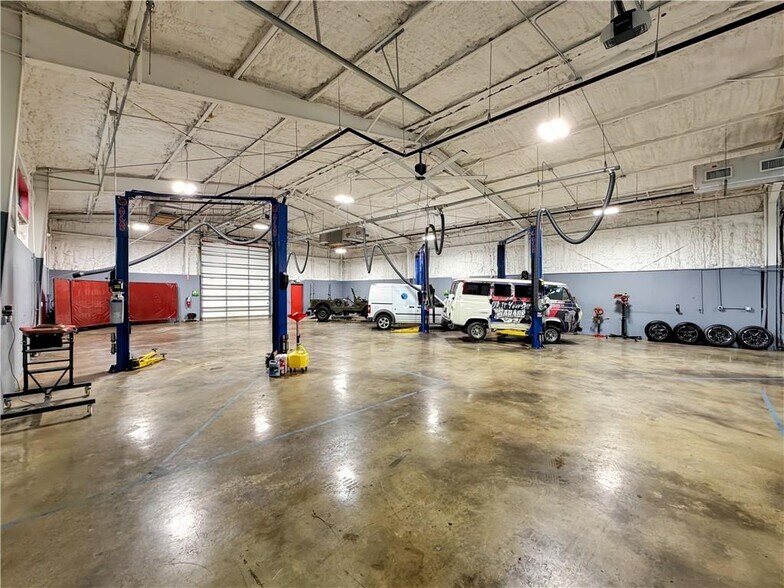 More Photos Of 428 Anchor St, Corpus Christi Industrial For Lease