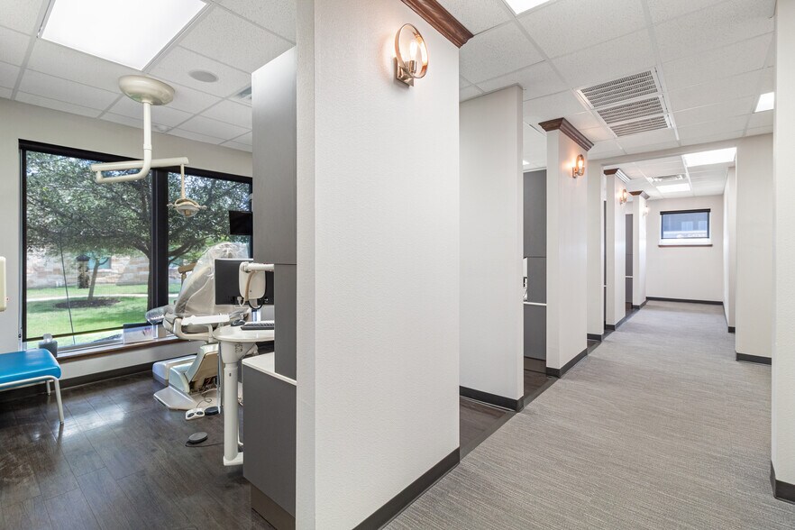 More Photos Of 4528 Mills Park Cir, College Station Office For Sale