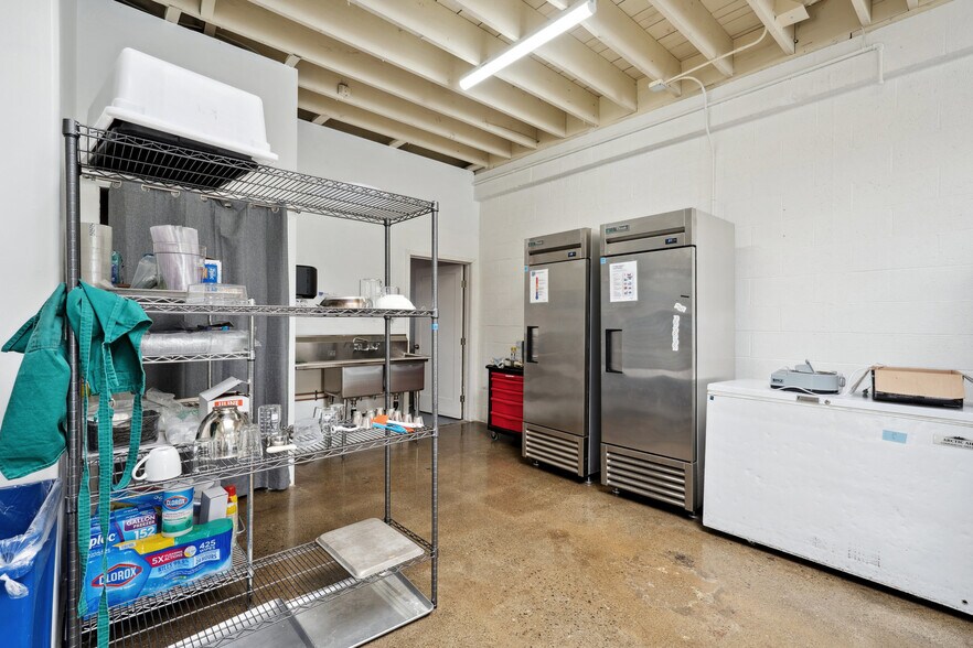 More Photos Of 1015 Howard Ave, San Mateo Service For Sale