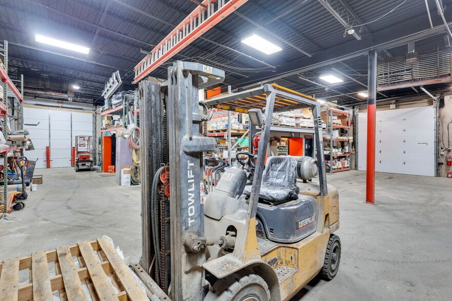 More Photos Of 1759 Old Leonard Ave, Columbus Warehouse For Sale