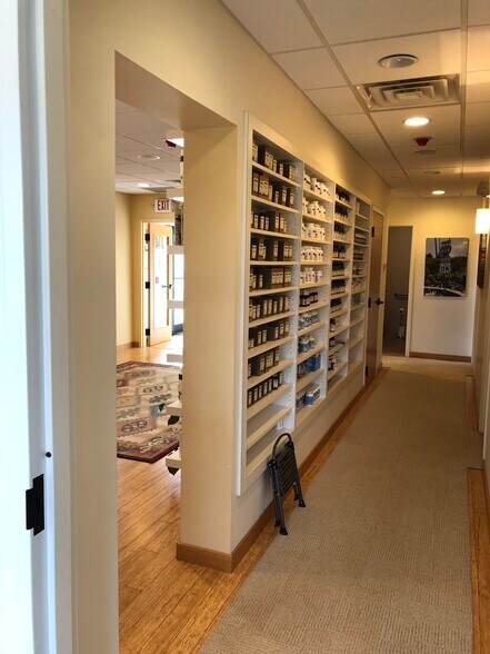 More Photos Of 17 Glen Pond Dr, Red Hook Medical For Lease