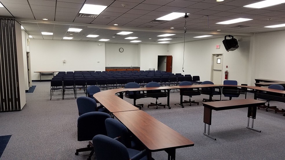 More Photos Of 8208 Salyer Dr, Wallops Island Office For Lease