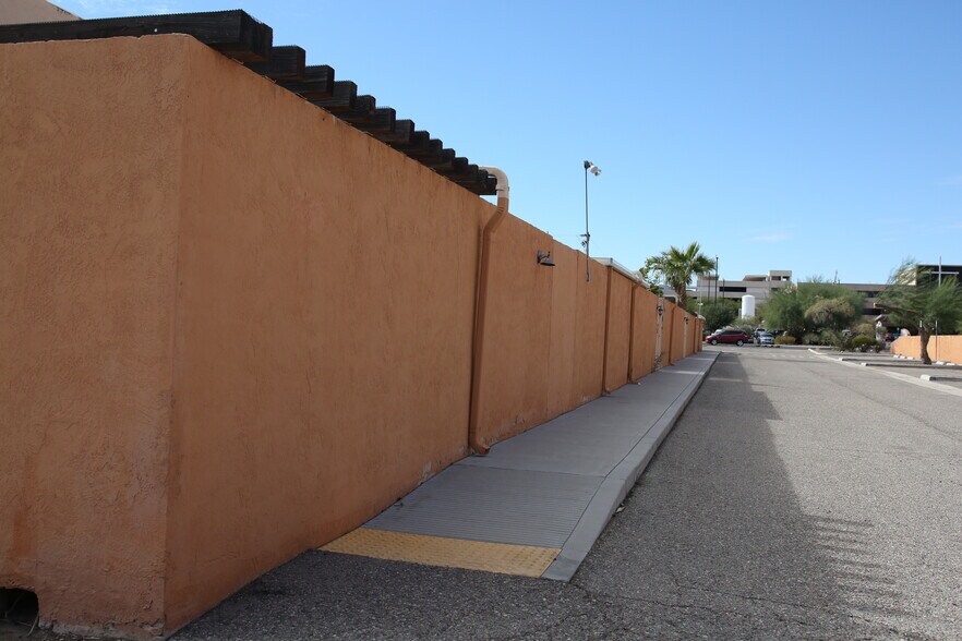 More Photos Of 502 N Silverbell Rd, Tucson Rehabilitation Center For Lease