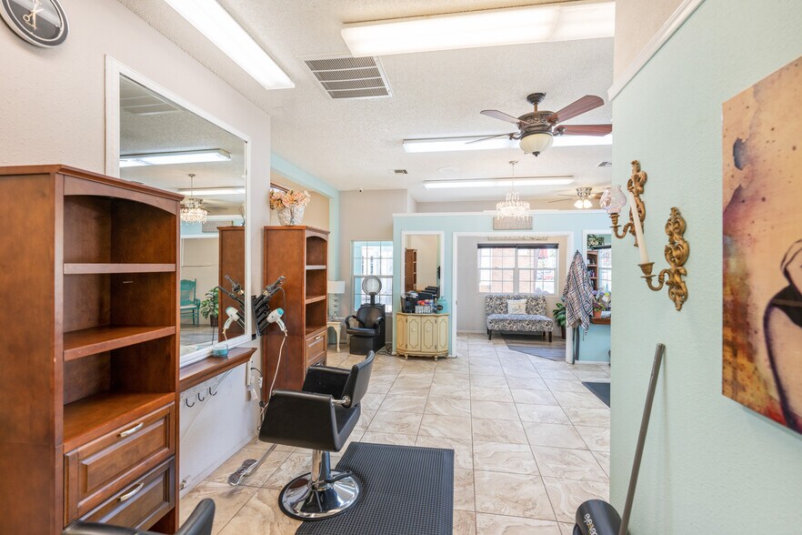 More Photos Of 2126 McCulloch Blvd N, Lake Havasu City Storefront Retail Office For Lease