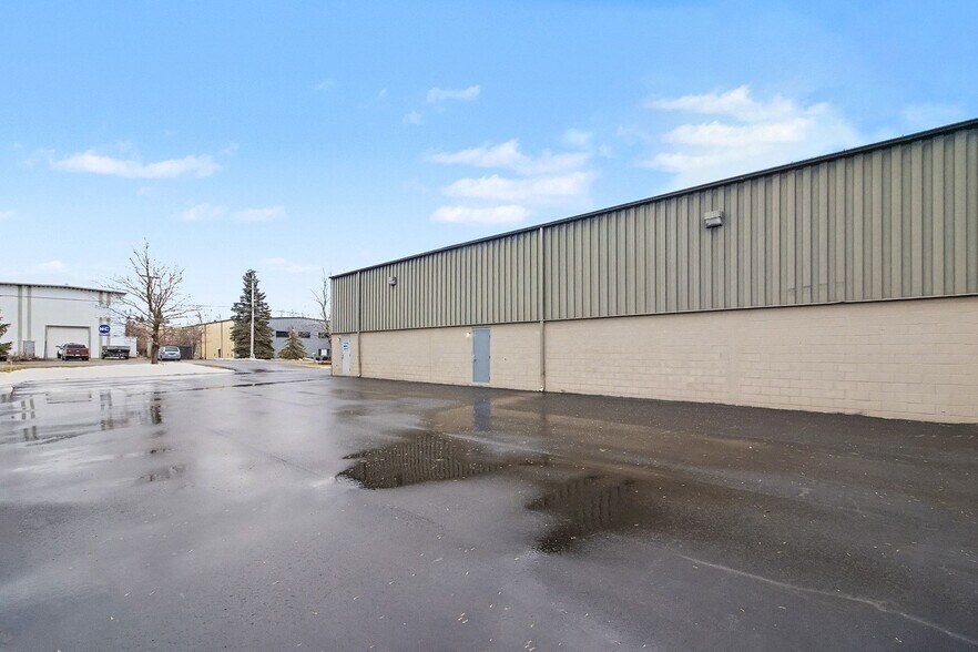 More Photos Of 1200 Holden Ave, Milford Warehouse For Sale