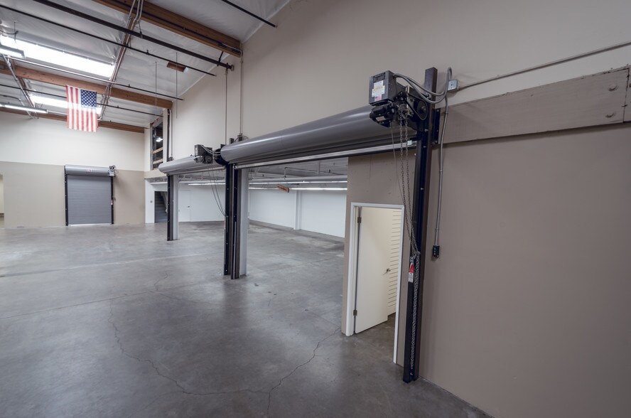 More Photos Of 901 Shasta St, Redwood City Warehouse For Lease