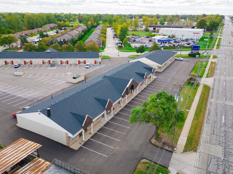 More Photos Of 14555-14747 Frazho Rd, Warren Freestanding For Lease