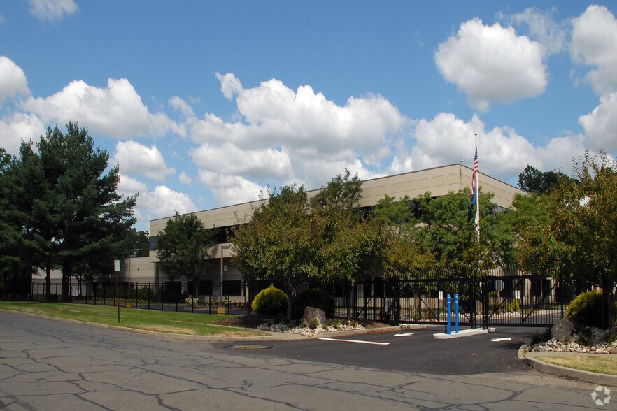 More Photos Of 1 Ramland Rd, Orangeburg Industrial For Lease