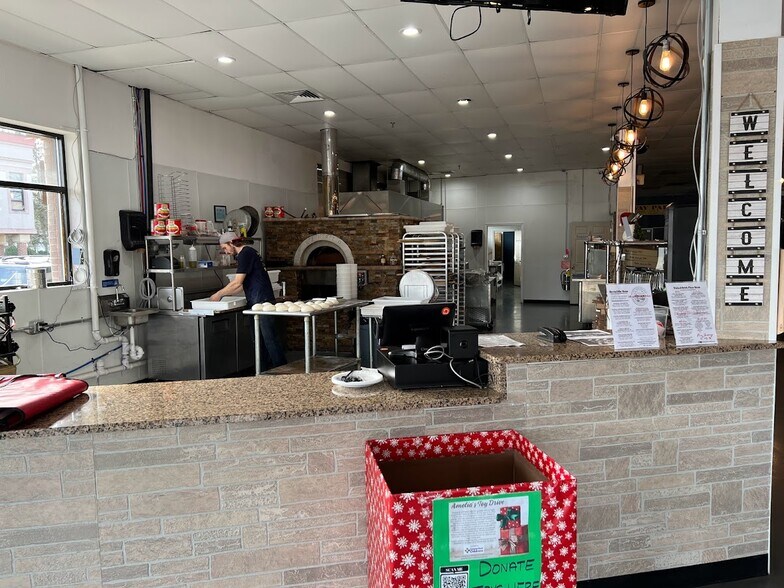 More Photos Of 59 N Main St, Bristol Unknown For Lease