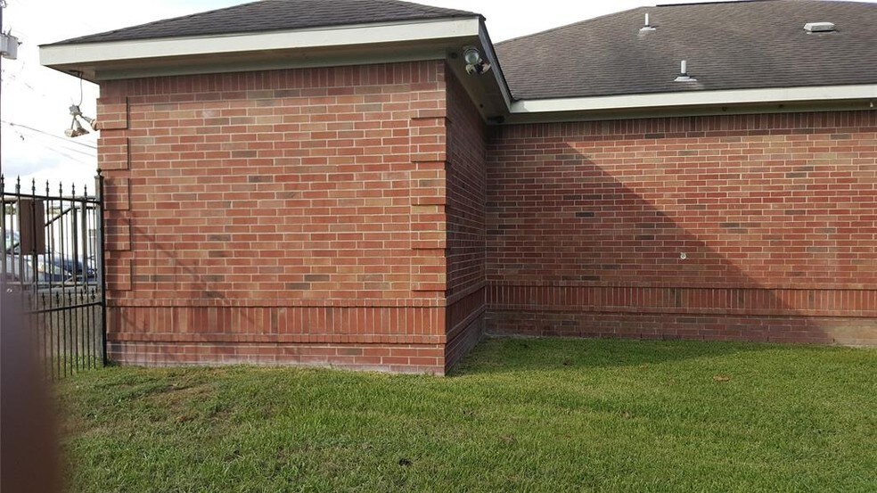 More Photos Of 9802 Homestead Rd, Houston Medical For Lease