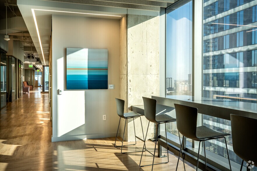 More Photos Of 500 W 2nd St, Austin Office For Lease