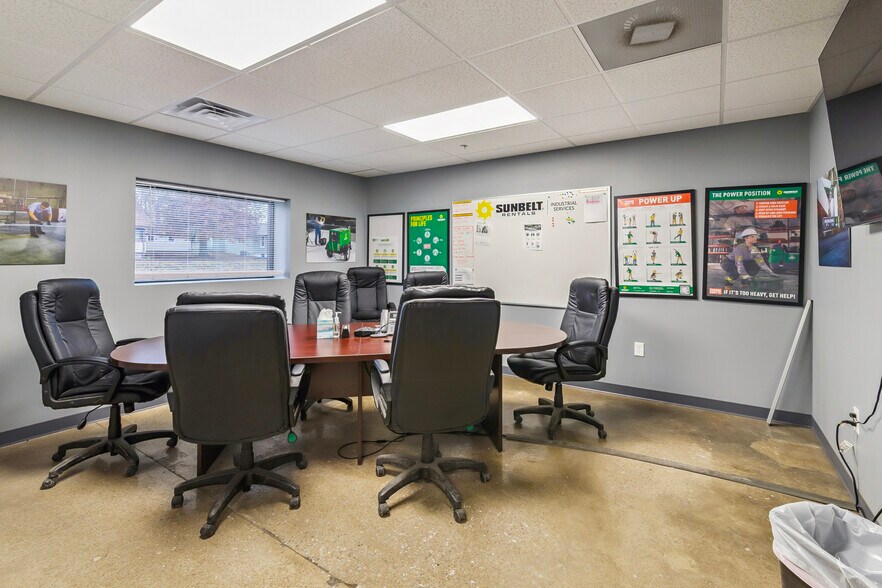 More Photos Of 130 E Alton Ave, East Alton Industrial For Sale