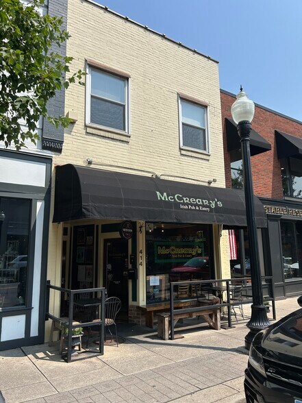 Primary Photo Of 414 Main St, Franklin General Retail For Sale