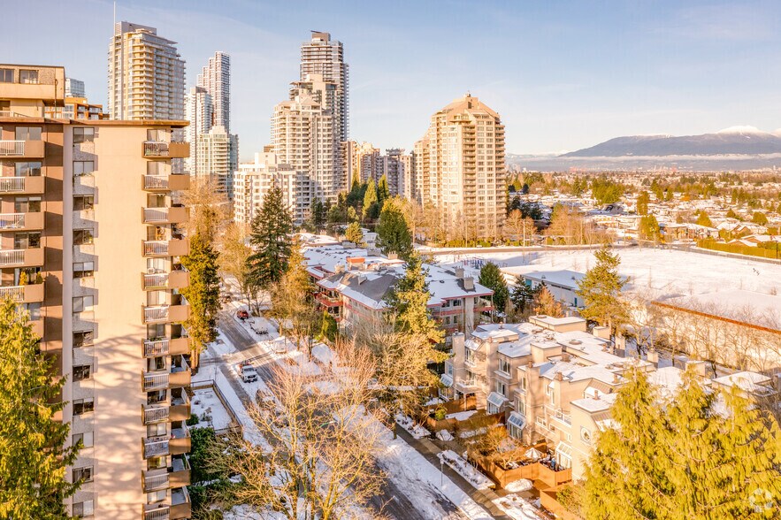 More Photos Of 4951 Sanders St, Burnaby Apartments For Sale