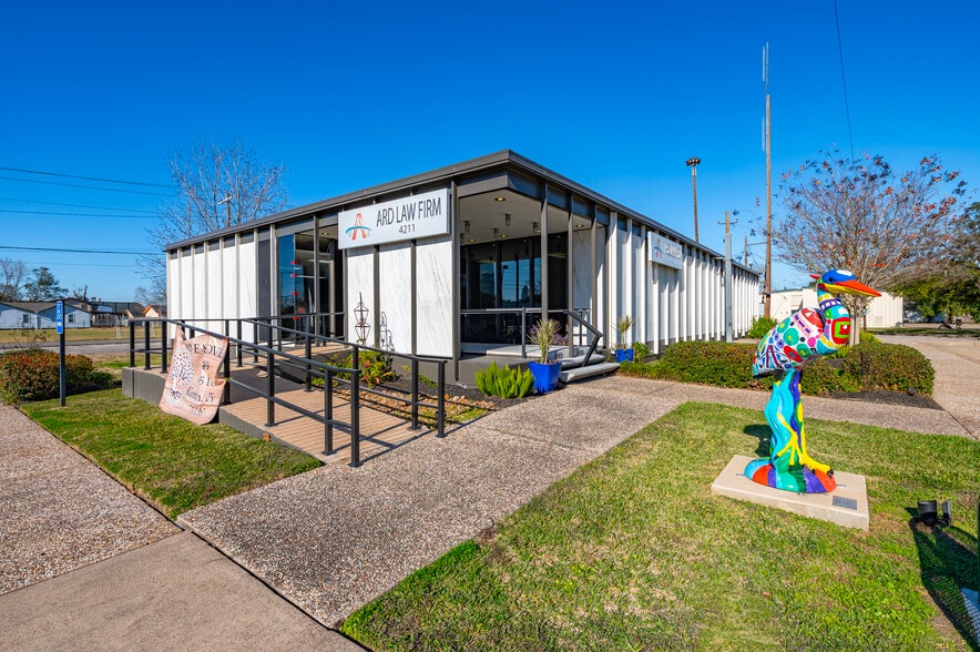More Photos Of 4211 Video St, Dickinson Office For Sale