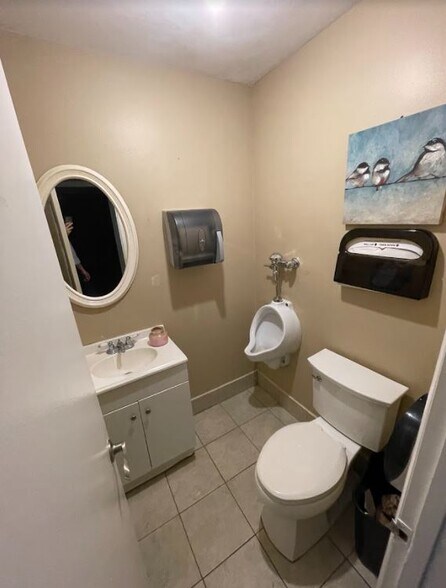 More Photos Of 25 E 4th St, Hialeah Office For Lease