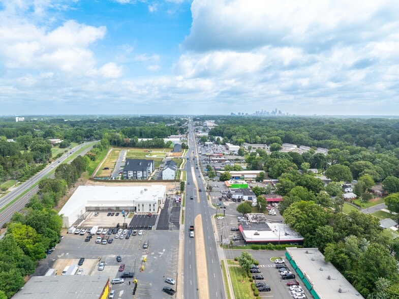 More Photos Of 6700 South Blvd, Charlotte Warehouse For Lease
