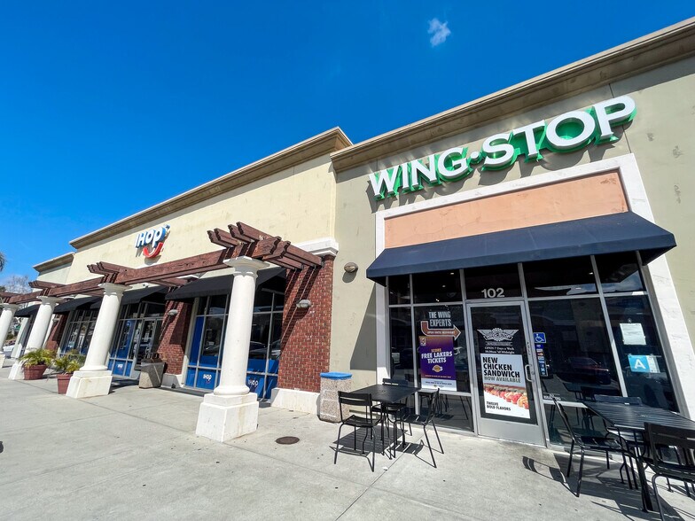 More Photos Of 6540 Foothill Blvd, Tujunga Unknown For Lease