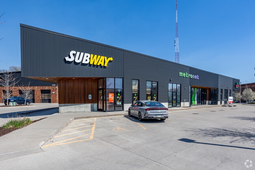 More Photos Of 1231 Keosauqua Way, Des Moines Storefront For Lease