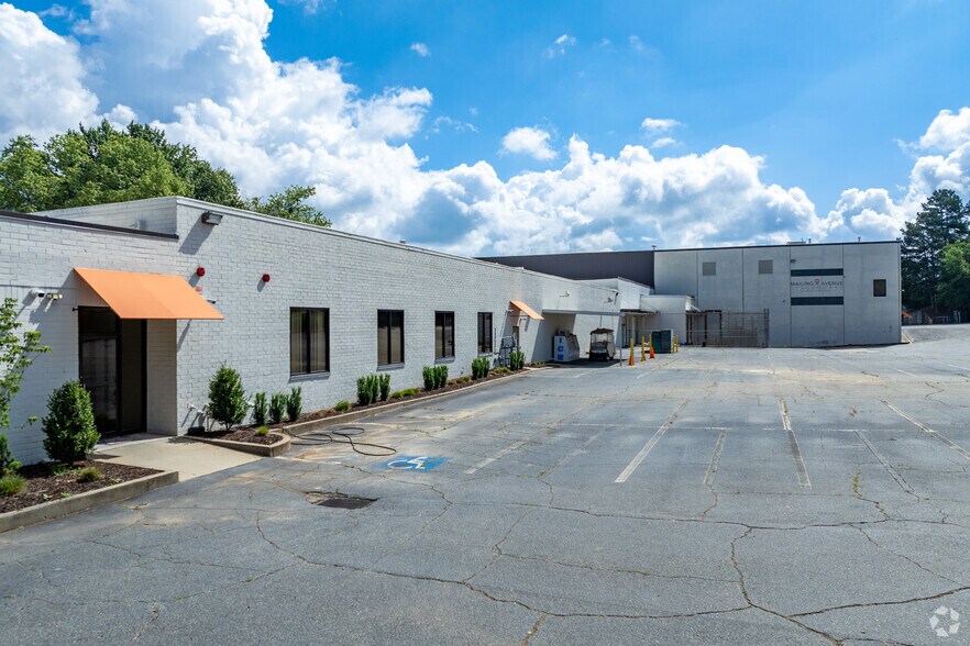 More Photos Of 1144 Mailing Ave, Atlanta Unknown For Lease
