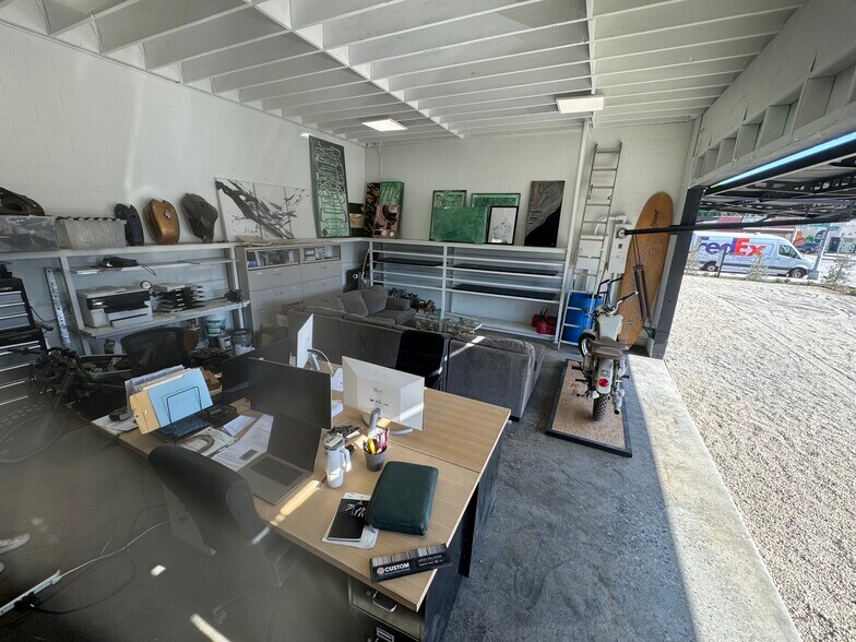 More Photos Of 13123 W Washington Blvd, Los Angeles Showroom For Lease