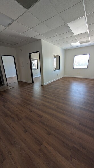 More Photos Of 20550 Townsen Blvd, Humble Office For Sale