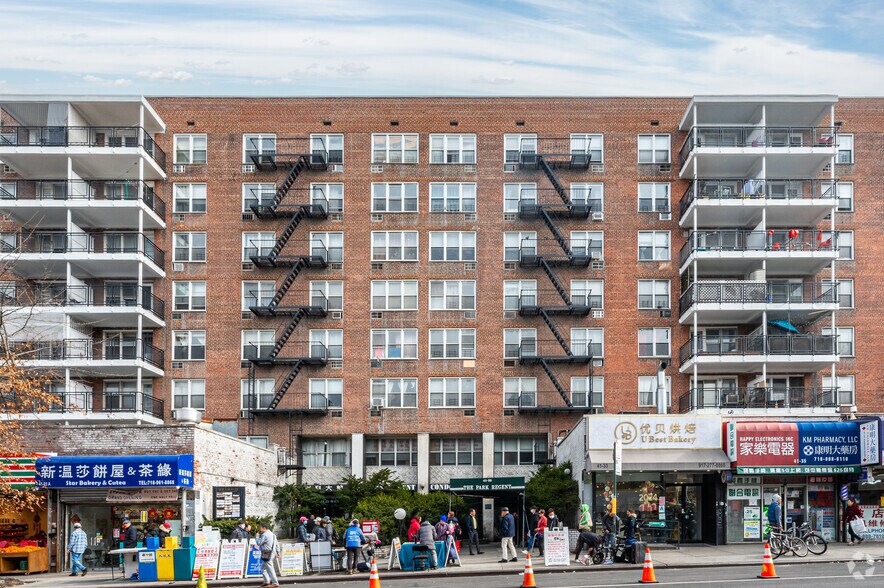 More Photos Of 41-25 KISSENA Blvd, Flushing Apartments For Lease