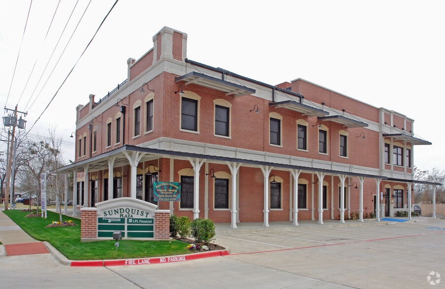 More Photos Of 140 E Main St, Lewisville Coworking Space