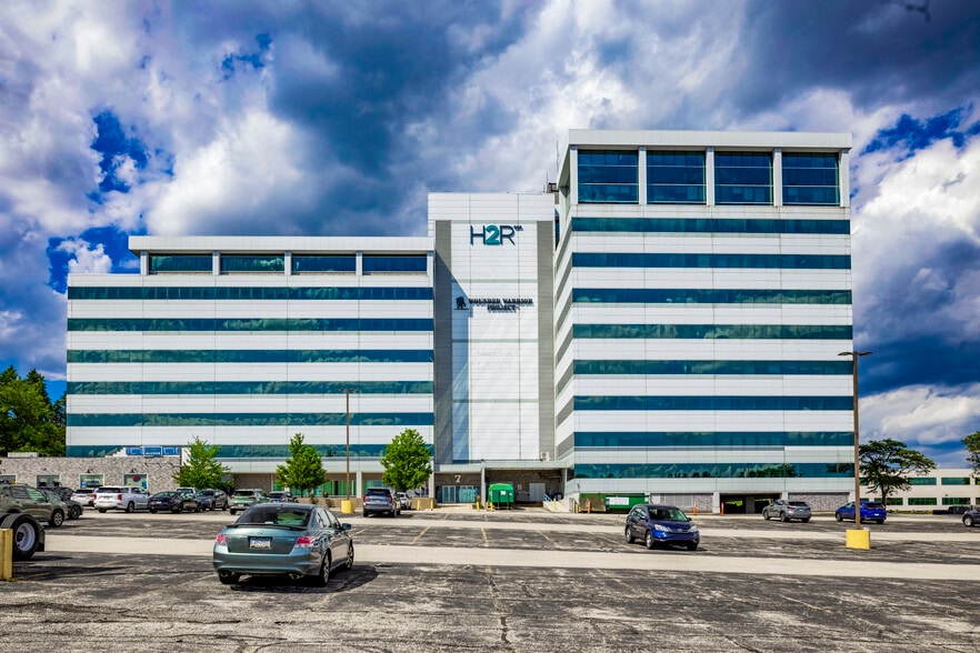 More Photos Of 875 Greentree Rd, Pittsburgh Office For Sale
