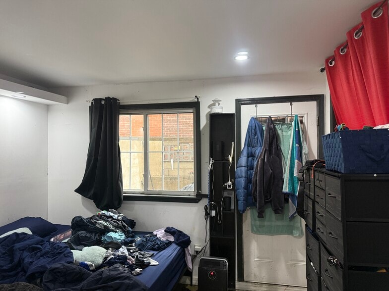 More Photos Of 1135 S 9th St, Philadelphia Storefront Retail Residential For Sale