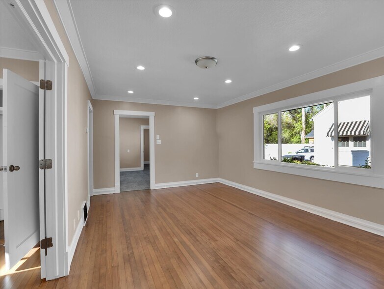 More Photos Of 485 S 100 E, Bountiful Office Residential For Sale