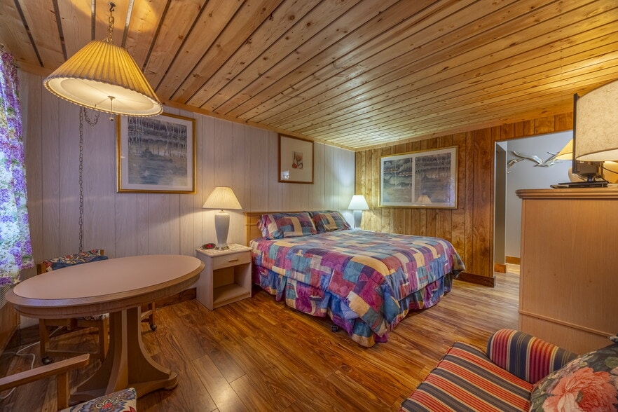 More Photos Of 815 Main Ave, Tillamook Hotel For Sale