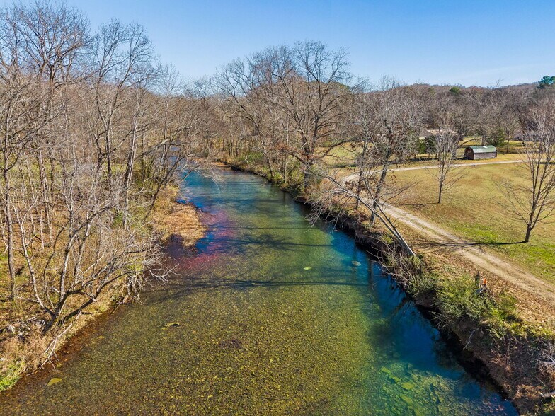 More Photos Of 811 W Main St, Waverly Healthcare For Sale