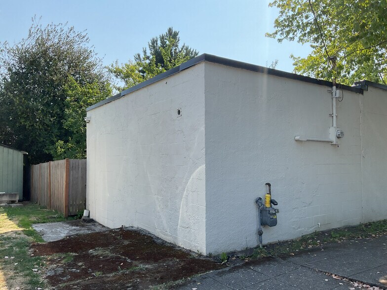 More Photos Of 2600 E Union St, Seattle Restaurant For Sale