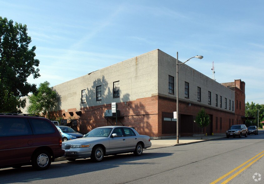 More Photos Of 155 S Superior St, Toledo Self Storage For Sale