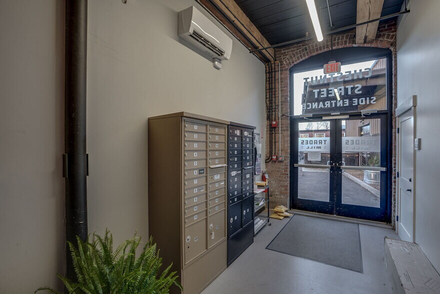More Photos Of 6 Chestnut St, Amesbury Office For Lease