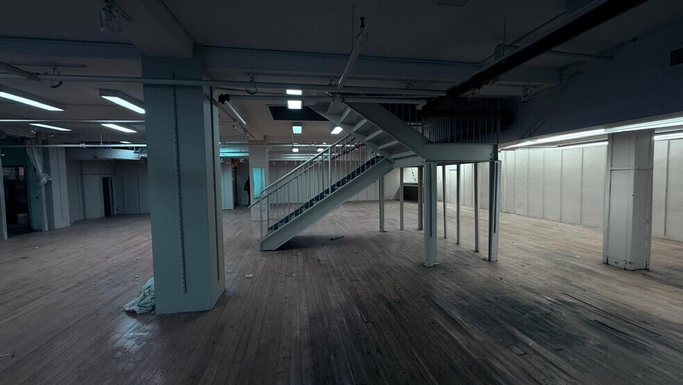 More Photos Of 72-76 Nassau St, New York Office For Lease
