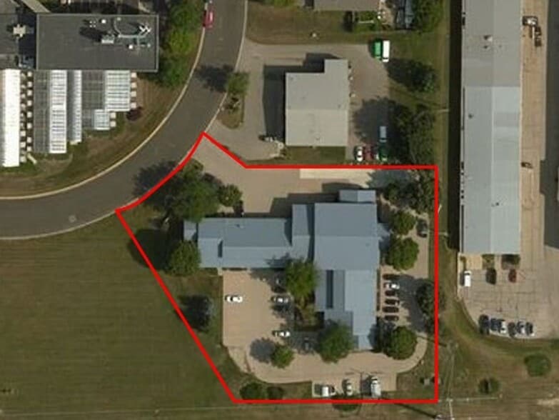 More Photos Of 8505 University Grn, Middleton Light Distribution For Lease