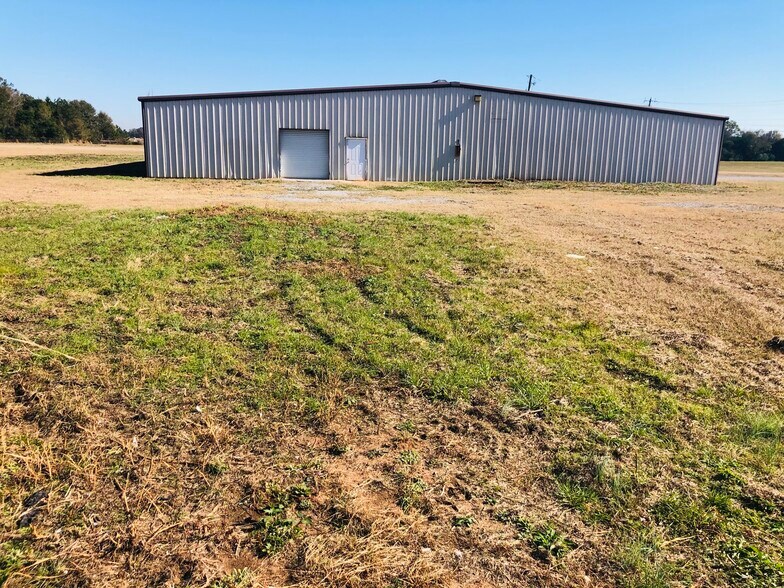 More Photos Of 936 Bowen Way, Prattville Warehouse For Lease
