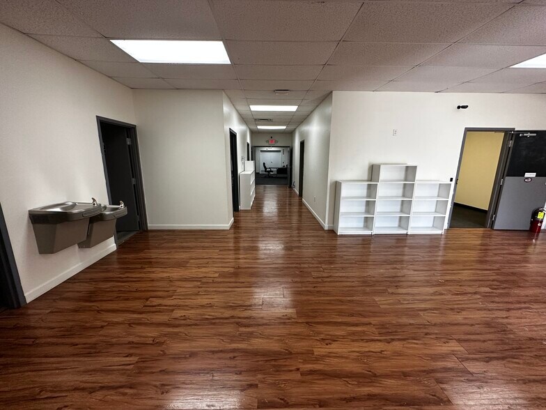More Photos Of 797 Cool Spring Rd, Mingo Junction Office For Lease