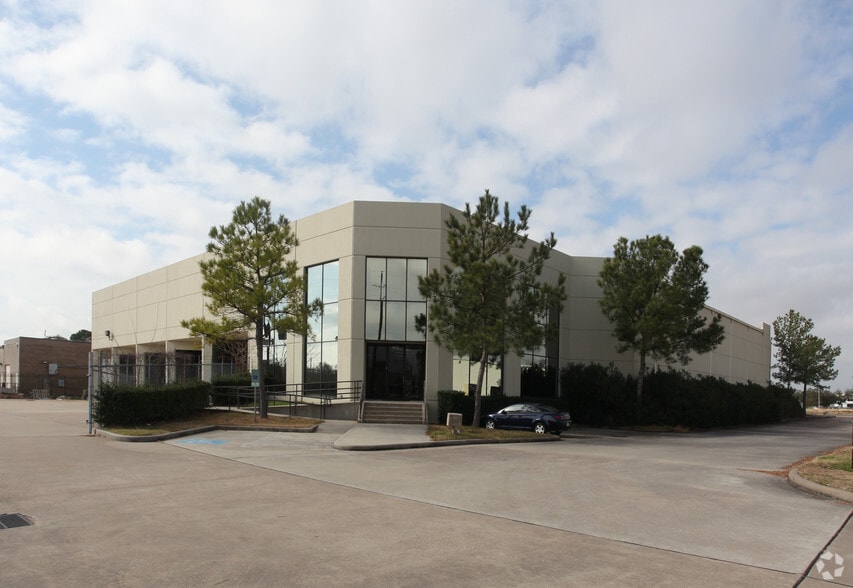 Primary Photo Of 7201-7203 Pinemont Dr, Houston Flex For Lease