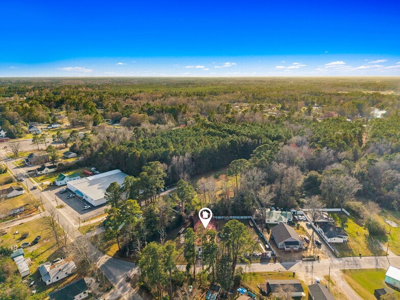 More Photos Of 101 Watering St, Tabor City Flex For Sale