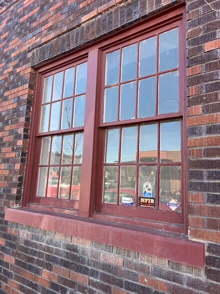 More Photos Of 10 S Main St, Payson Storefront For Sale