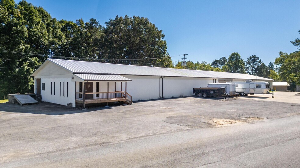 More Photos Of 1050 Whisperwood Trl NE, Cleveland Light Distribution For Sale