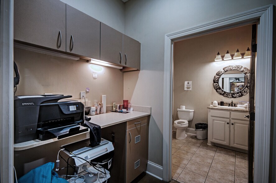 More Photos Of 1237 Highway 35, Forest Medical For Sale